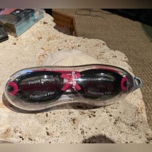 SUN & SKY Adult Swim Goggles with Case - NEW- Pink